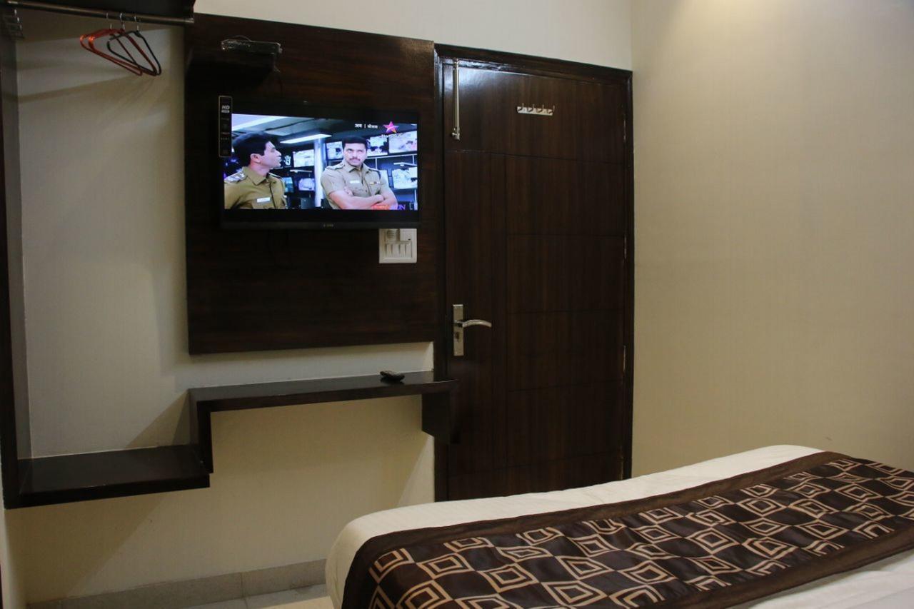 Hotel Snow White Inn Νέο Δελχί Εξωτερικό φωτογραφία